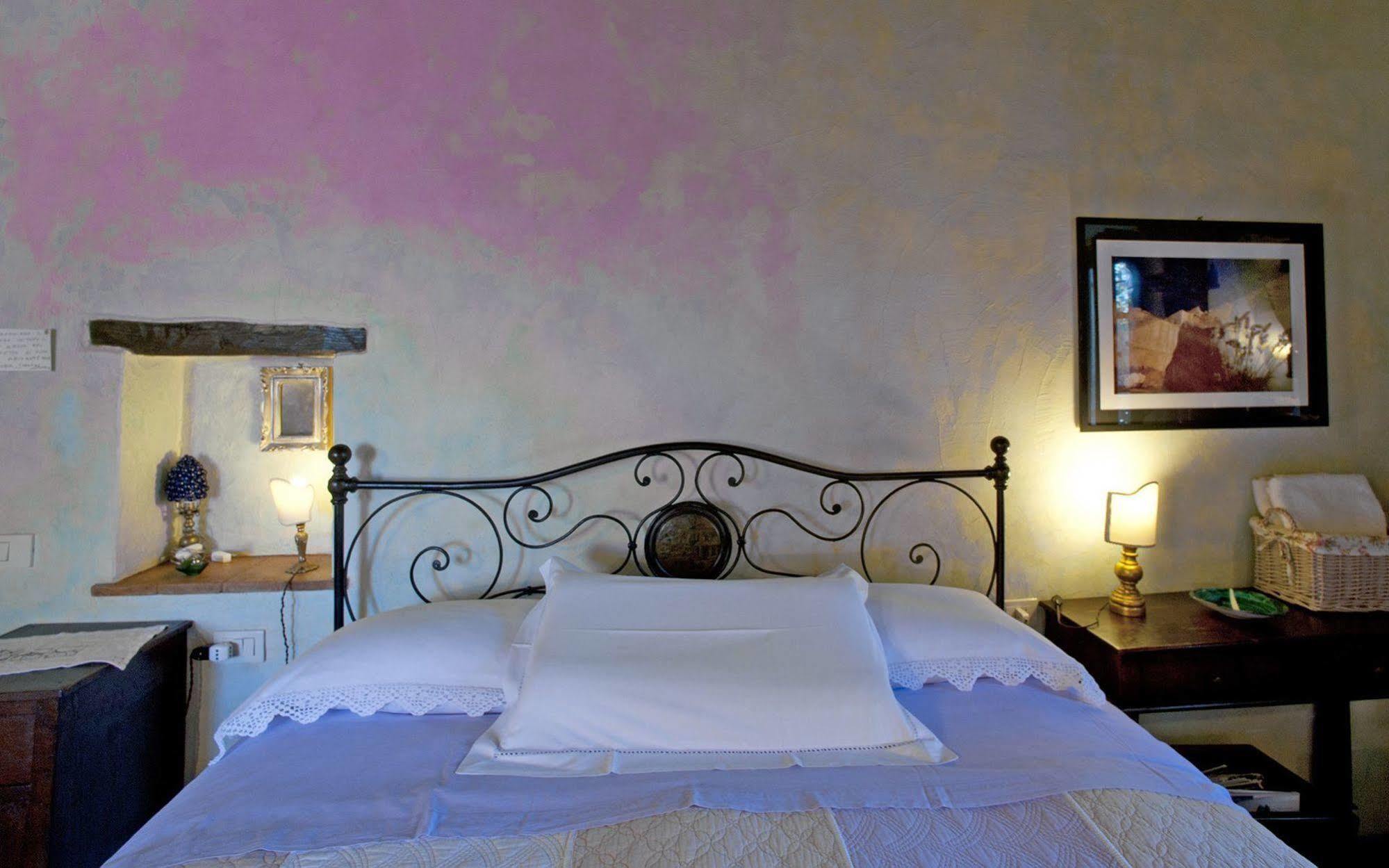 Locanda Ilune Pitigliano Buitenkant foto