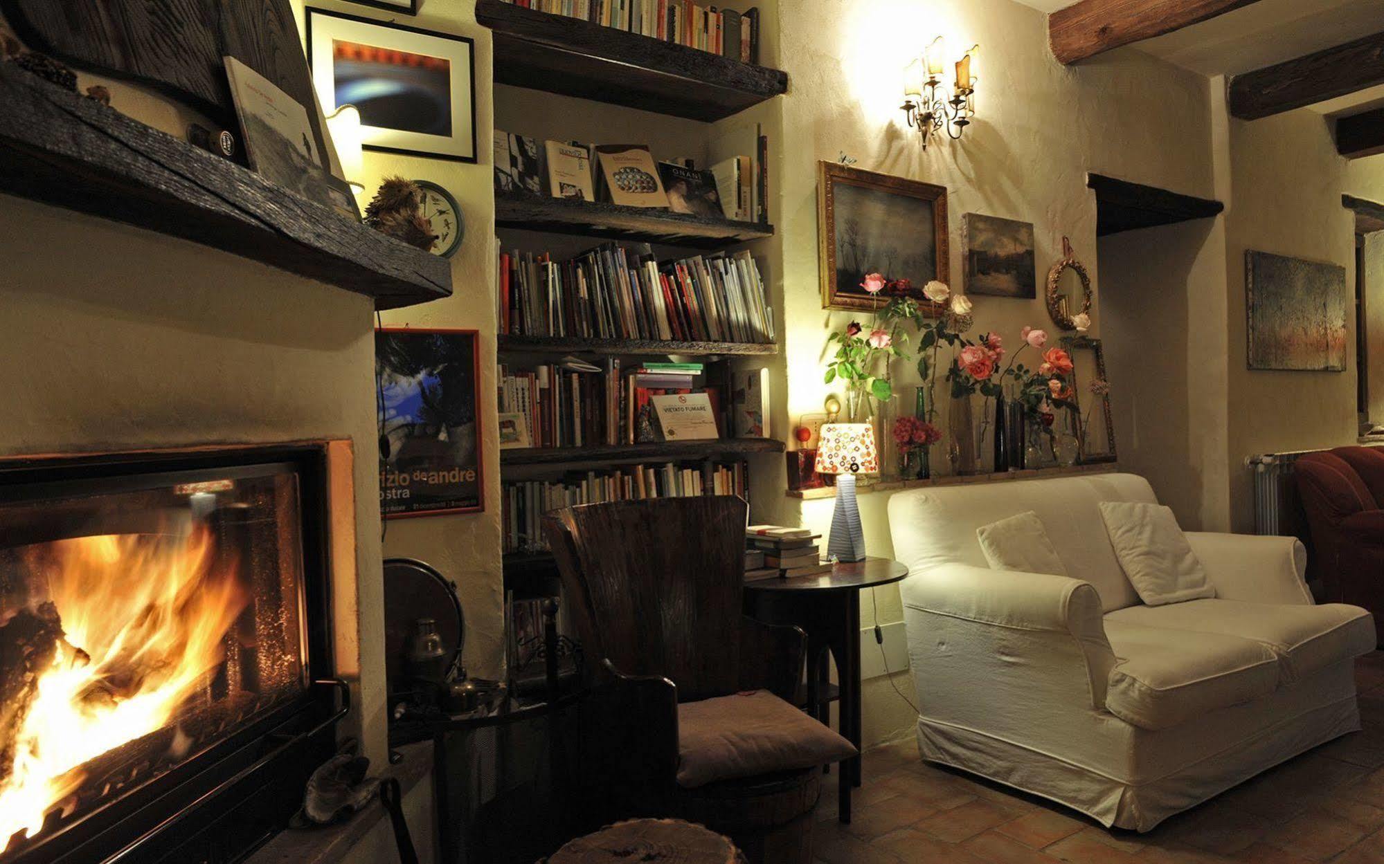Locanda Ilune Pitigliano Buitenkant foto